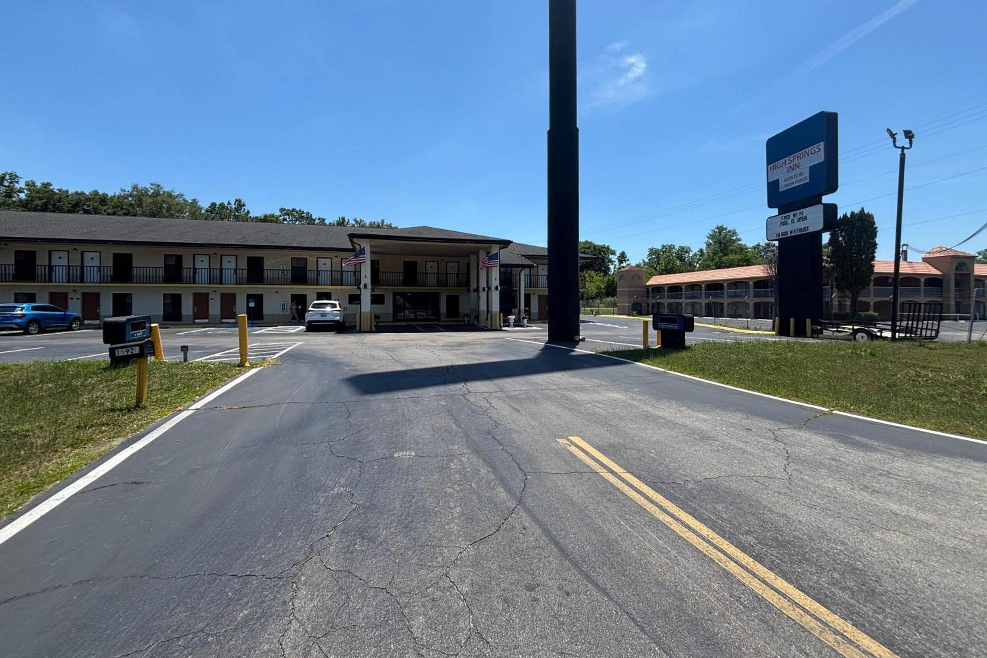 High Springs Inn Soon To Be Clarion Pointe Alachua Exterior foto
